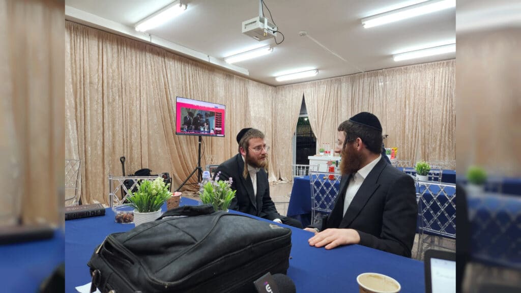 איצקוביץ': החתונה הסודית והמיליארדר שכובד סנדק איצקוביץ': החתונה הסודית והמיליארדר שכובד סנדק