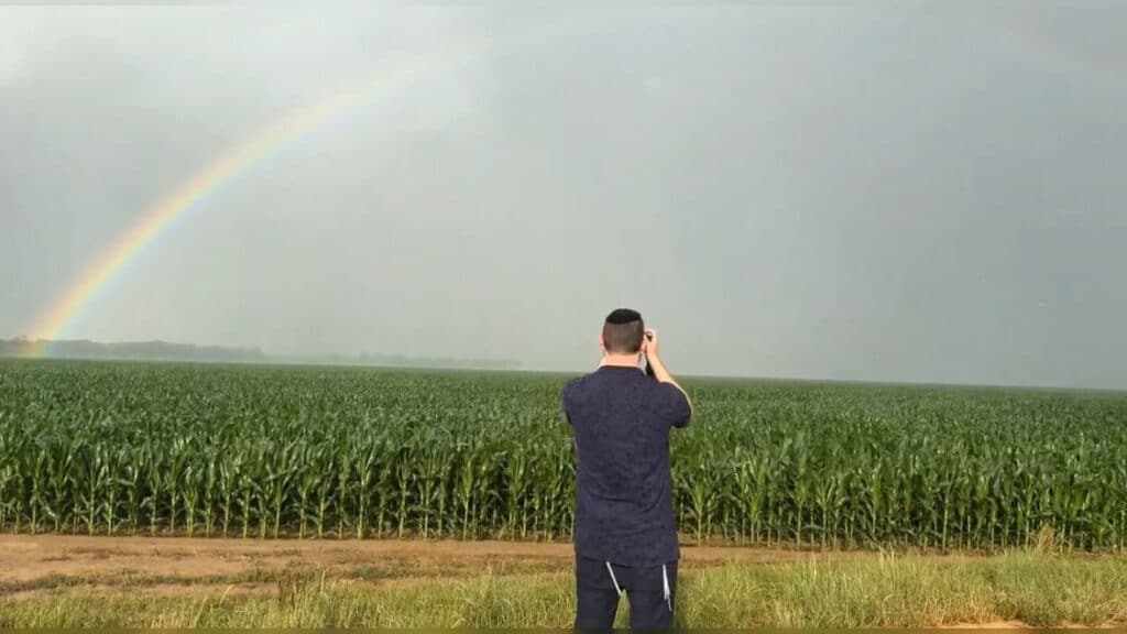 איצקוביץ': החתונה הסודית והמיליארדר שכובד סנדק איצקוביץ': החתונה הסודית והמיליארדר שכובד סנדק