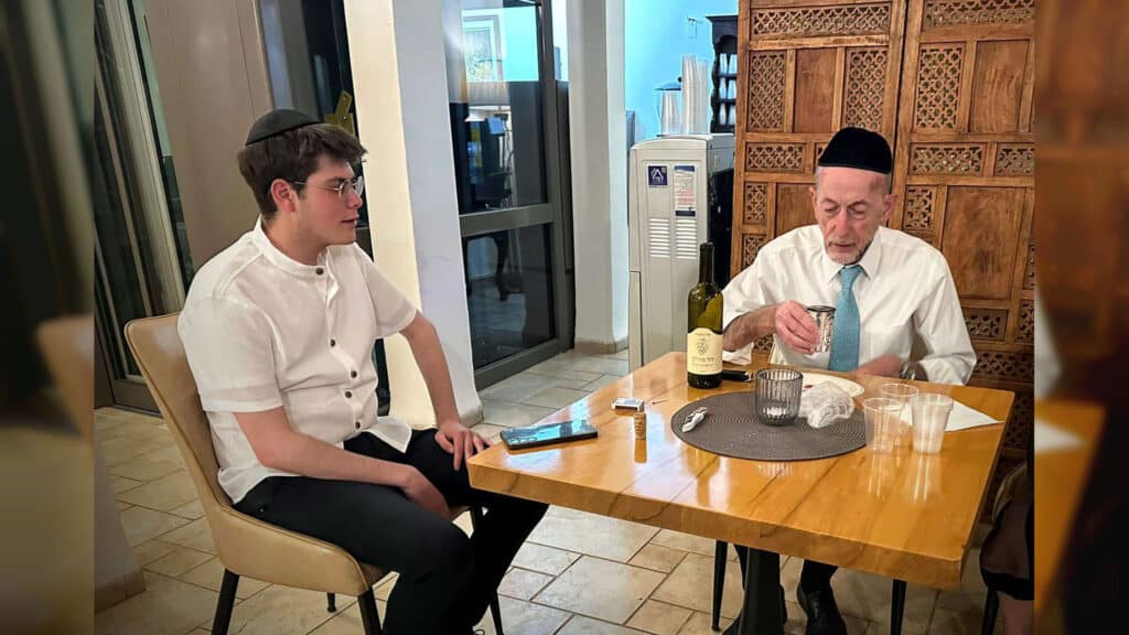 איצקוביץ': החתונה הסודית והמיליארדר שכובד סנדק איצקוביץ': החתונה הסודית והמיליארדר שכובד סנדק