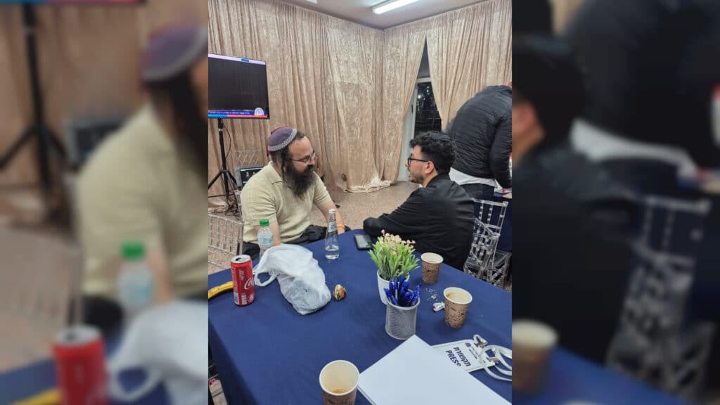 איצקוביץ': החתונה הסודית והמיליארדר שכובד סנדק איצקוביץ': החתונה הסודית והמיליארדר שכובד סנדק