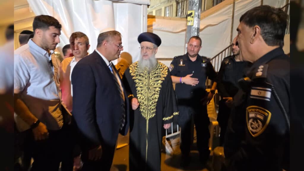 איצקוביץ': המודעה שבוטלה ומאחורי הקלעים של הטרמפ איצקוביץ': המודעה שבוטלה ומאחורי הקלעים של הטרמפ