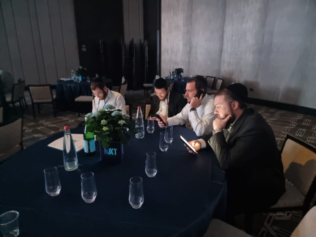 איצקוביץ': המודעה שבוטלה ומאחורי הקלעים של הטרמפ איצקוביץ': המודעה שבוטלה ומאחורי הקלעים של הטרמפ