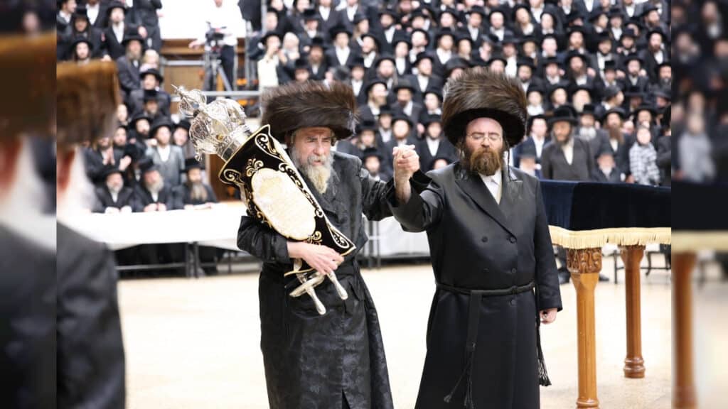 הגרלת יד לאחים על ספר התורה: מיוחד: "הגרלת ביניים" על 100,000 ש"ח במזומן ועל פרסים שווים נוספים  