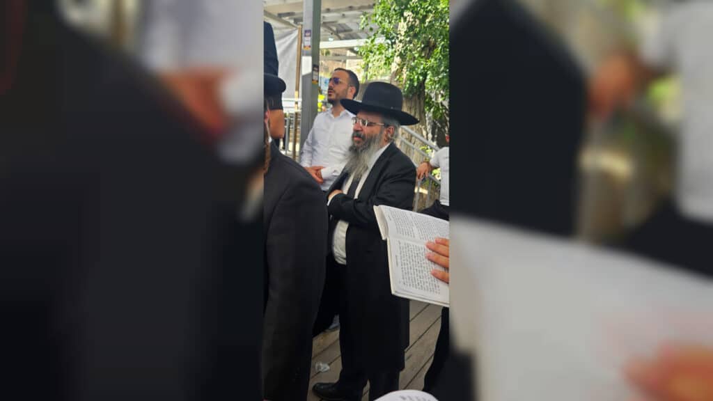 איצקוביץ': המודעה שבוטלה ומאחורי הקלעים של הטרמפ