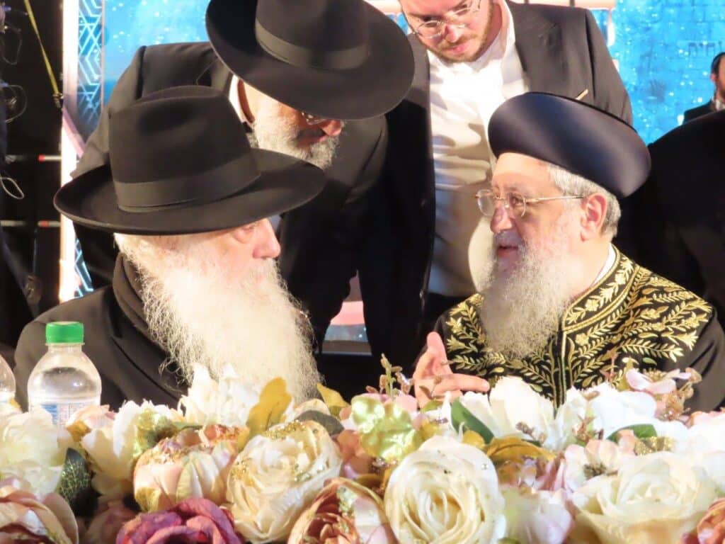 אשדוד: אלפים השתתפו בהדלקה המרכזית במעמד הראש"ל