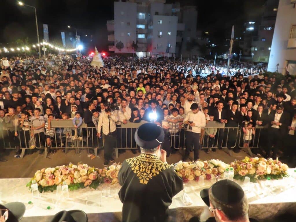 אשדוד: אלפים השתתפו בהדלקה המרכזית במעמד הראש"ל