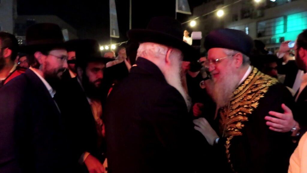 אשדוד: אלפים השתתפו בהדלקה המרכזית במעמד הראש"ל