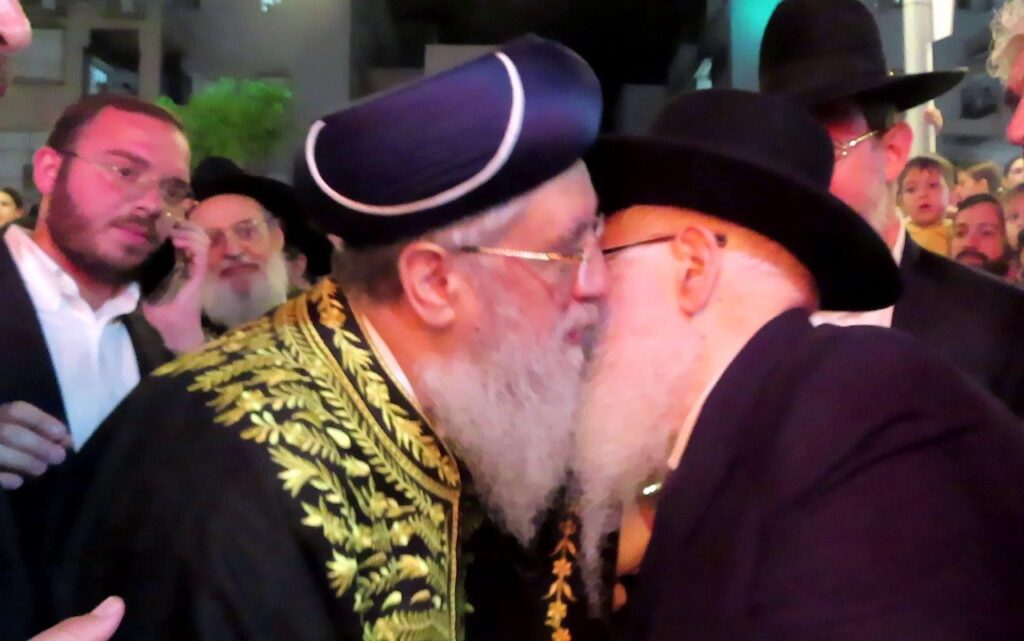 אשדוד: אלפים השתתפו בהדלקה המרכזית במעמד הראש"ל