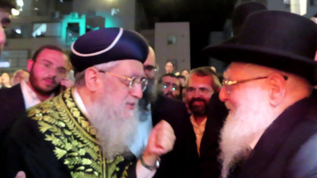 אשדוד: אלפים השתתפו בהדלקה המרכזית במעמד הראש"ל