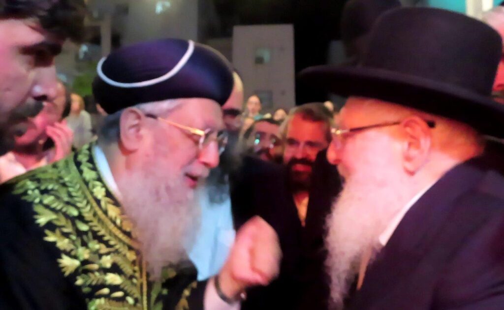 אשדוד: אלפים השתתפו בהדלקה המרכזית במעמד הראש"ל