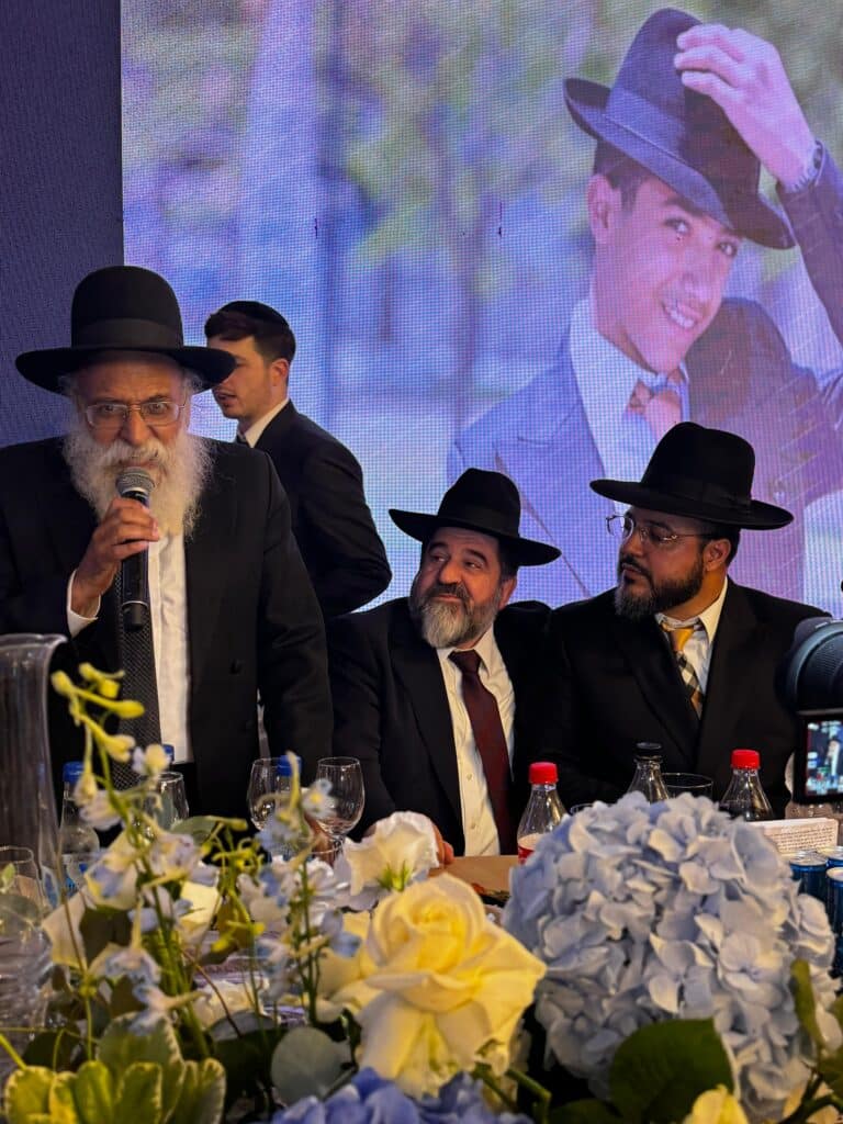 בנו של האב"ד ונשיא בית ההוראה נכנס בעול המצוות בנו של האב"ד ונשיא בית ההוראה נכנס בעול המצוות