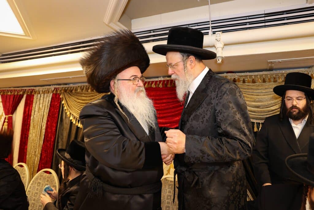 גלריה: המשפיע הגה"צ רבי אלימלך בידרמן בירמץ את נכדו