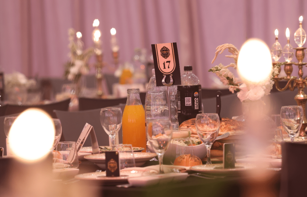 מעמד ה'בר מצוה' האדיר והמרגש שנערך ל-56 יתומי 'זה לזה' בהשתתפות גדולי הדור שליט"א 