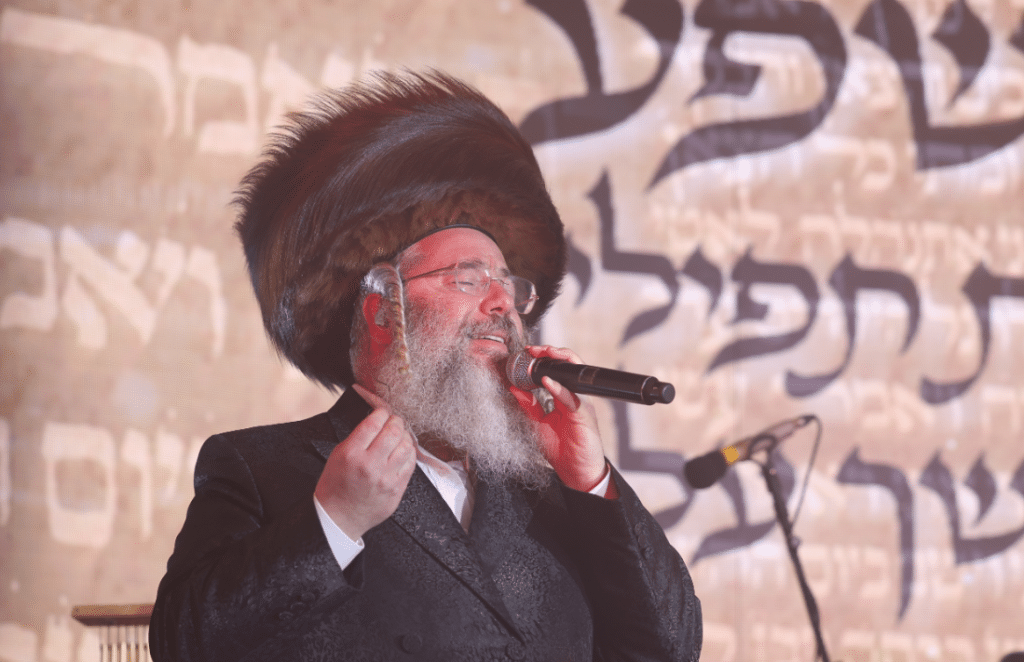 מעמד ה'בר מצוה' האדיר והמרגש שנערך ל-56 יתומי 'זה לזה' בהשתתפות גדולי הדור שליט"א 