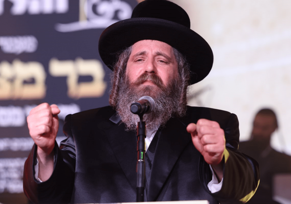 מעמד ה'בר מצוה' האדיר והמרגש שנערך ל-56 יתומי 'זה לזה' בהשתתפות גדולי הדור שליט"א 