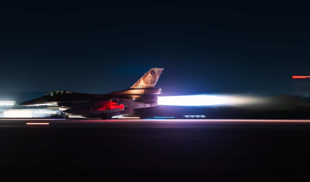 דובר צה"ל חושף תיעודים מהמראת המטוסים לתקיפה דובר צה"ל חושף תיעודים מהמראת המטוסים לתקיפה