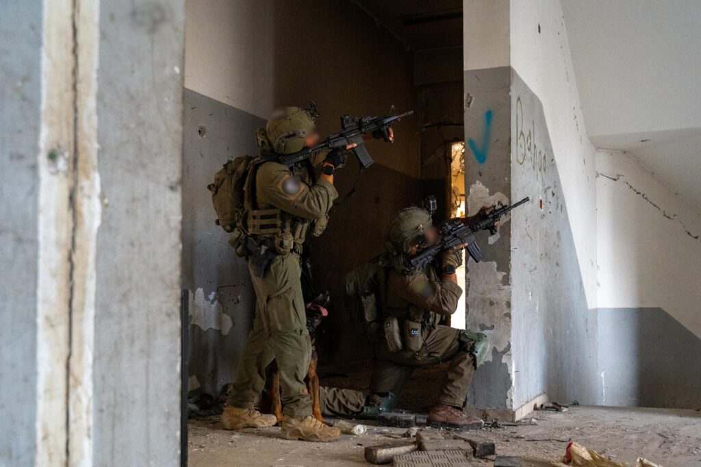 עשרות מחבלים חוסלו שבעה פירי מנהרה הושמדו