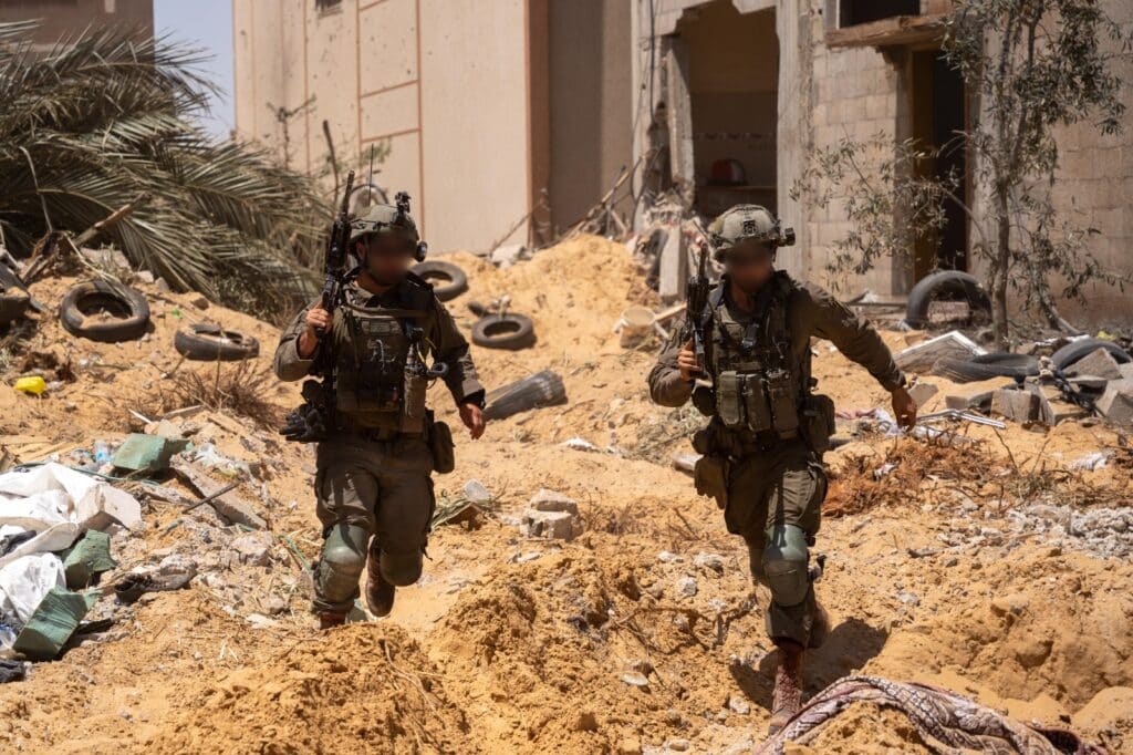 עשרות מחבלים חוסלו שבעה פירי מנהרה הושמדו