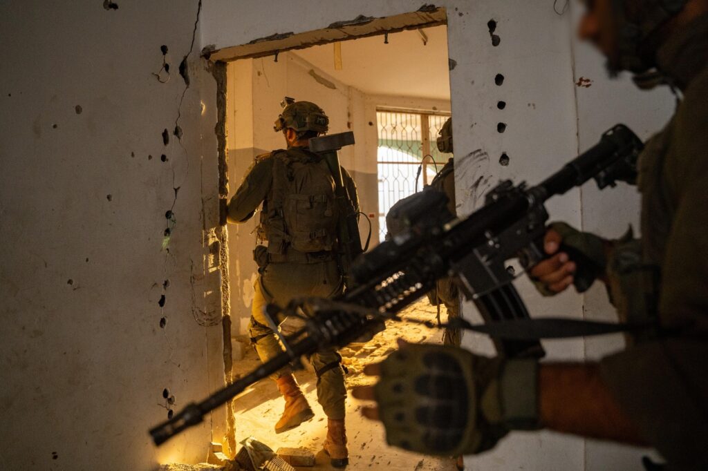 עשרות מחבלים חוסלו שבעה פירי מנהרה הושמדו