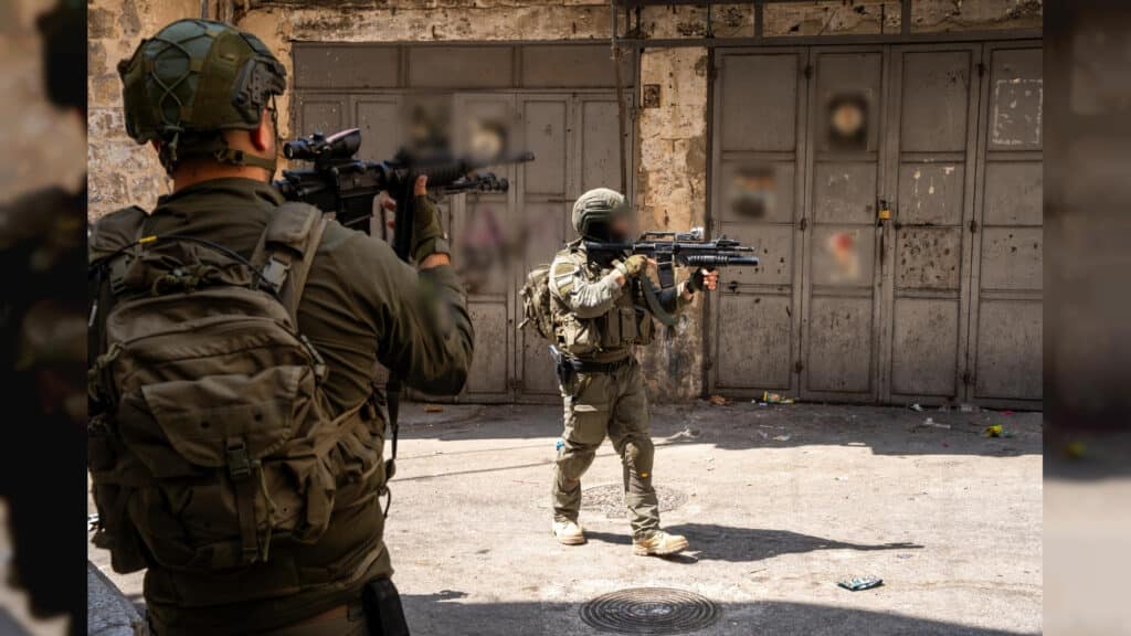 שני מחבלים חוסלו לוחמי צה"ל נפצעו בניסיון חטיפת נשק