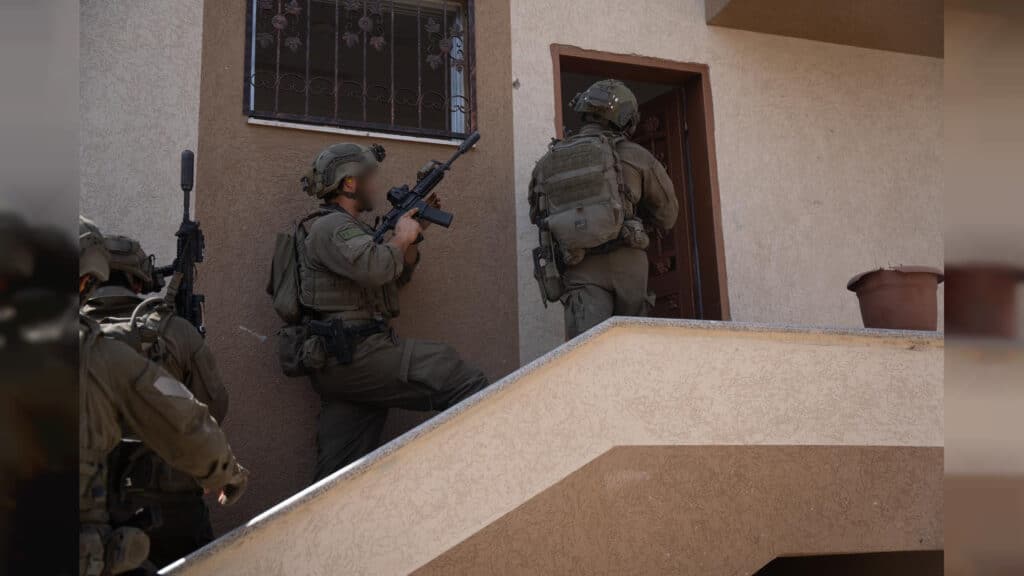 תיעוד מנהרות חמאס תחת בית החולים האירופי בחאן יונס