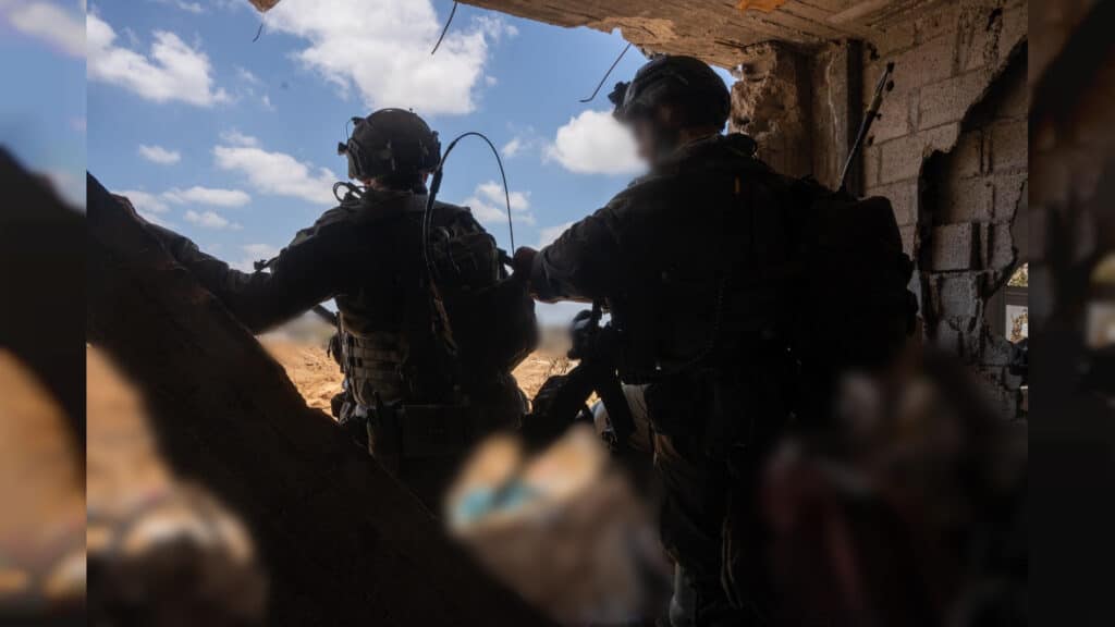 צפו: צה"ל מחסל מחבלים עם מטענים ומשמיד מבנים ממולכדים