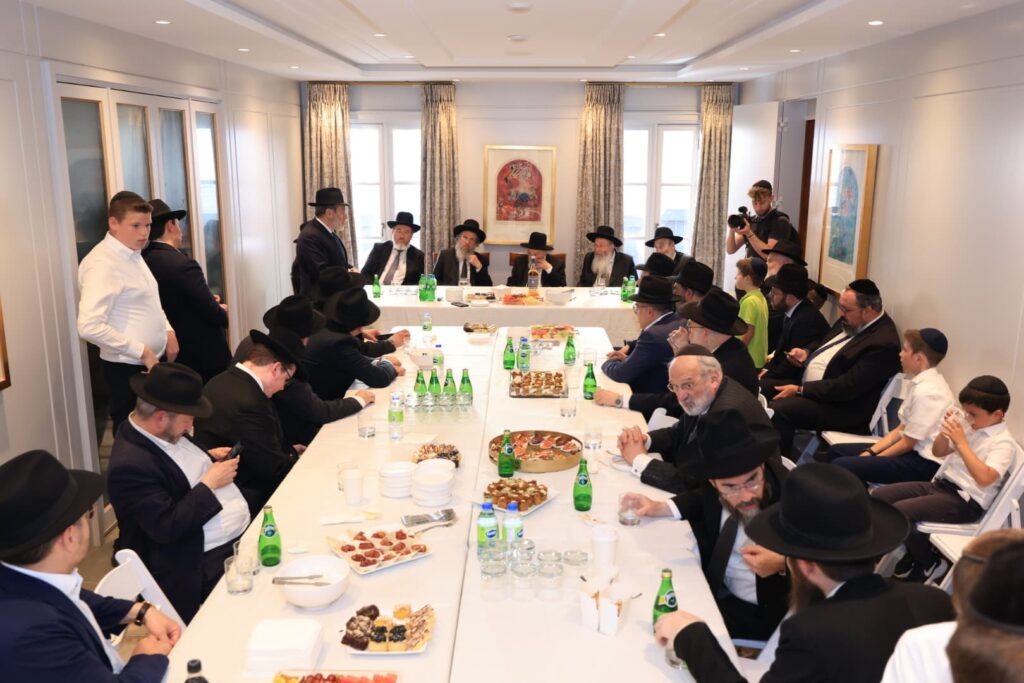 טורונטו: עצרת אלפים ומפגשי נדיבים למען קרן עולם התורה טורונטו: עצרת אלפים ומפגשי נדיבים למען קרן עולם התורה