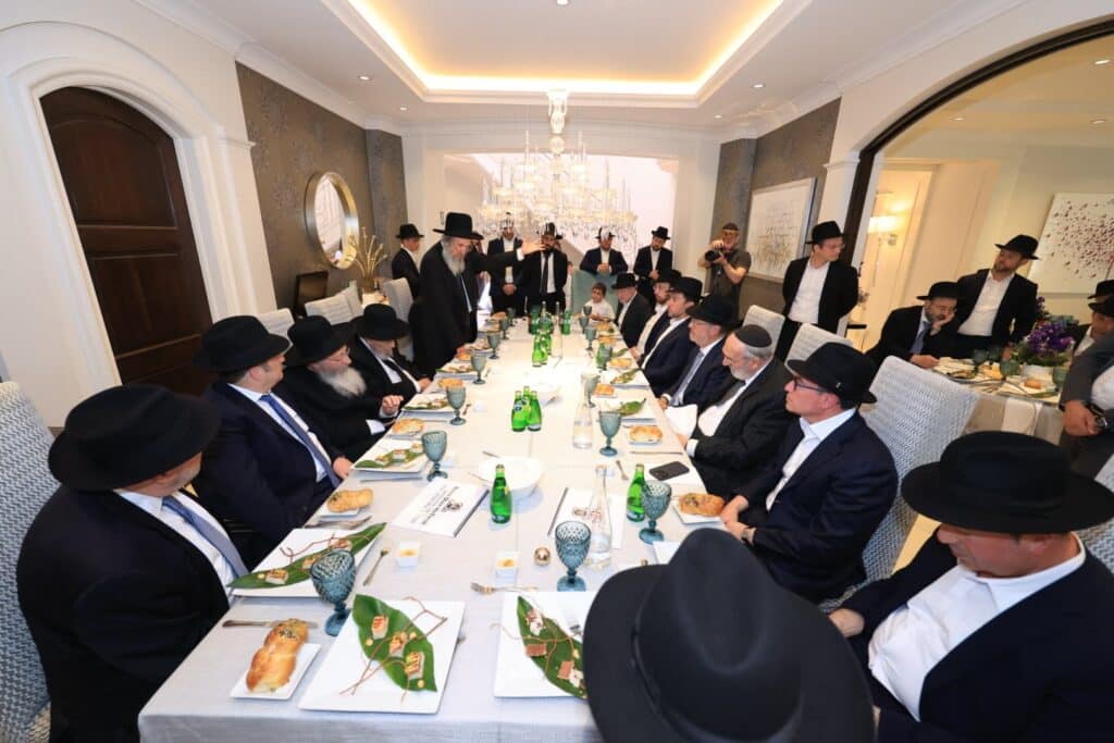 טורונטו: עצרת אלפים ומפגשי נדיבים למען קרן עולם התורה טורונטו: עצרת אלפים ומפגשי נדיבים למען קרן עולם התורה