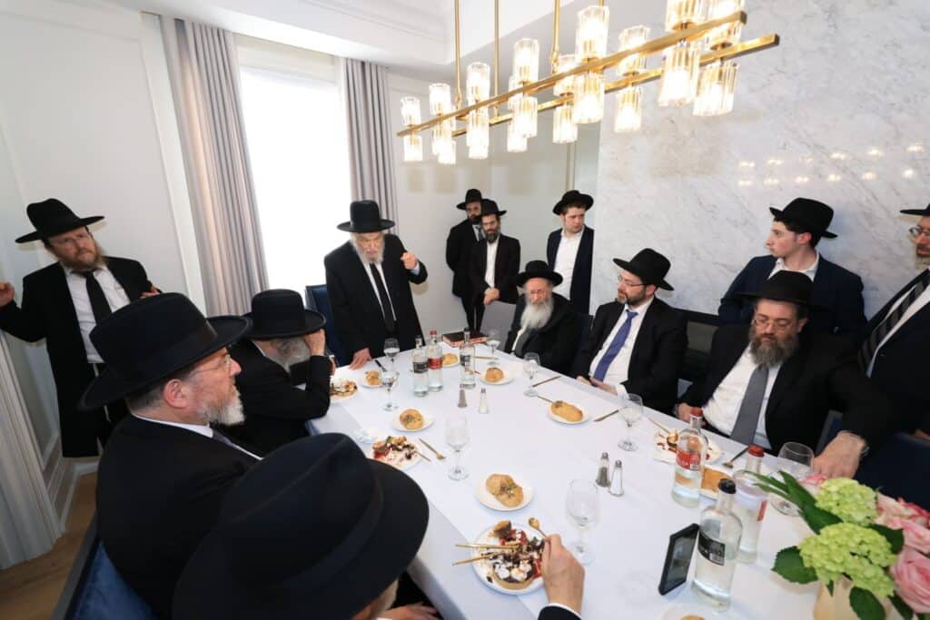 טורונטו: עצרת אלפים ומפגשי נדיבים למען קרן עולם התורה טורונטו: עצרת אלפים ומפגשי נדיבים למען קרן עולם התורה