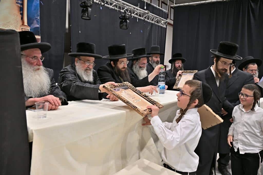 תיעוד: מעמד "יקרא דאורייתא" לתלמידי ת"ת חתם סופר ב"ב