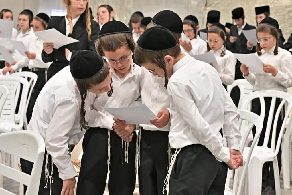 תיעוד: מעמד "יקרא דאורייתא" לתלמידי ת"ת חתם סופר ב"ב