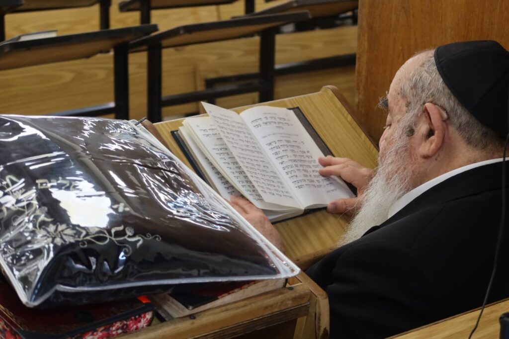 כותל המזרח: הרישום להיכלי הישיבות הספרדיות | פרויקט