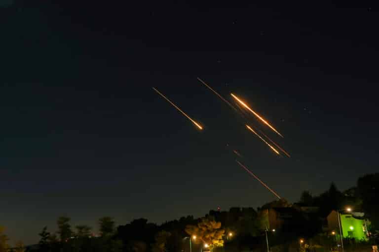 התרעות במרכז ושיגורים לעבר ירושלים; לא דווח על נפגעים