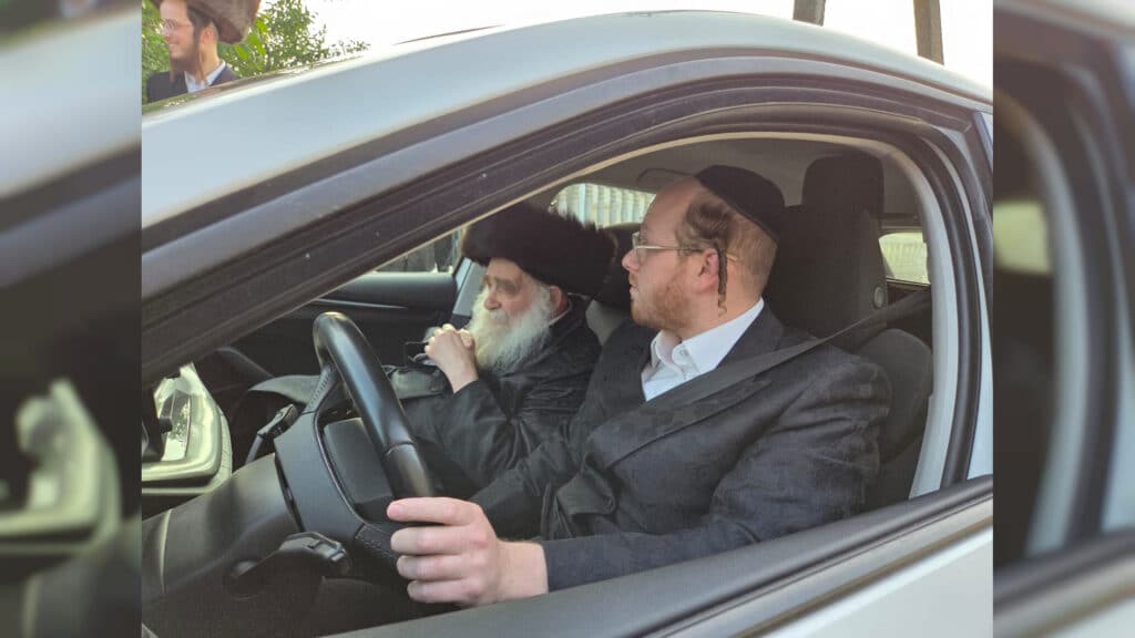 שבועות במעזיבוז': מאות חגגו מתן תורה בציון הבעל שם טוב