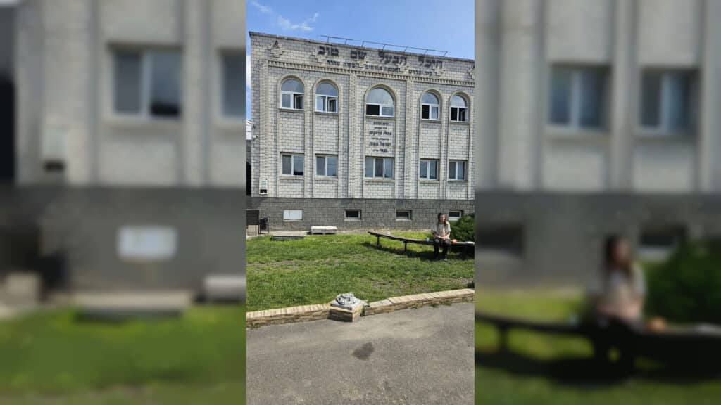 שבועות במעזיבוז': מאות חגגו מתן תורה בציון הבעל שם טוב