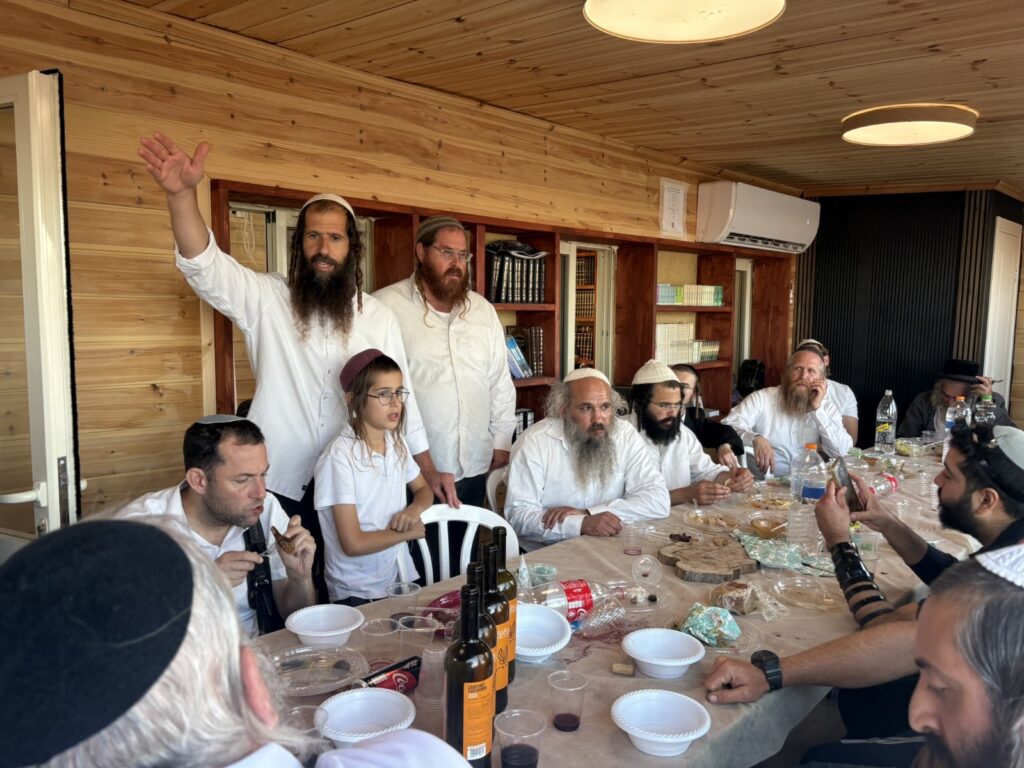 נחנך בית המדרש היחיד בעולם שצופה על קבר יוסף הצדיק