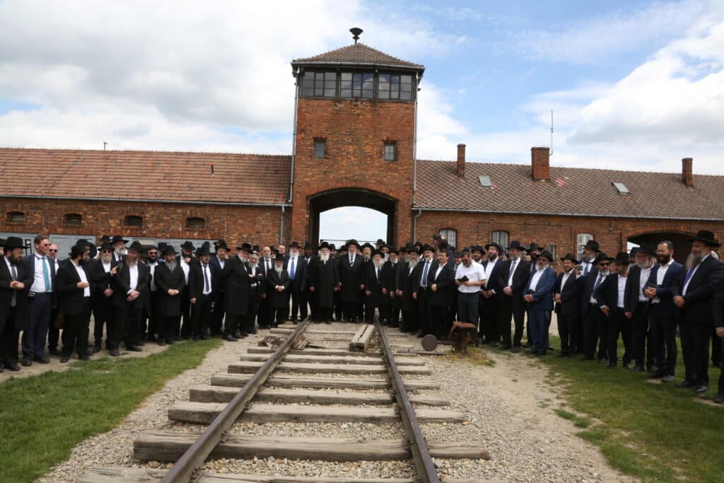 אירוע יהודי היסטורי שהעיר קראקוב לא ראתה מאז השואה: בשרשרת אירועים ומעמדים מרגשים צוין מלאות חצי יובל להקמת מרכז רבני אירופה 