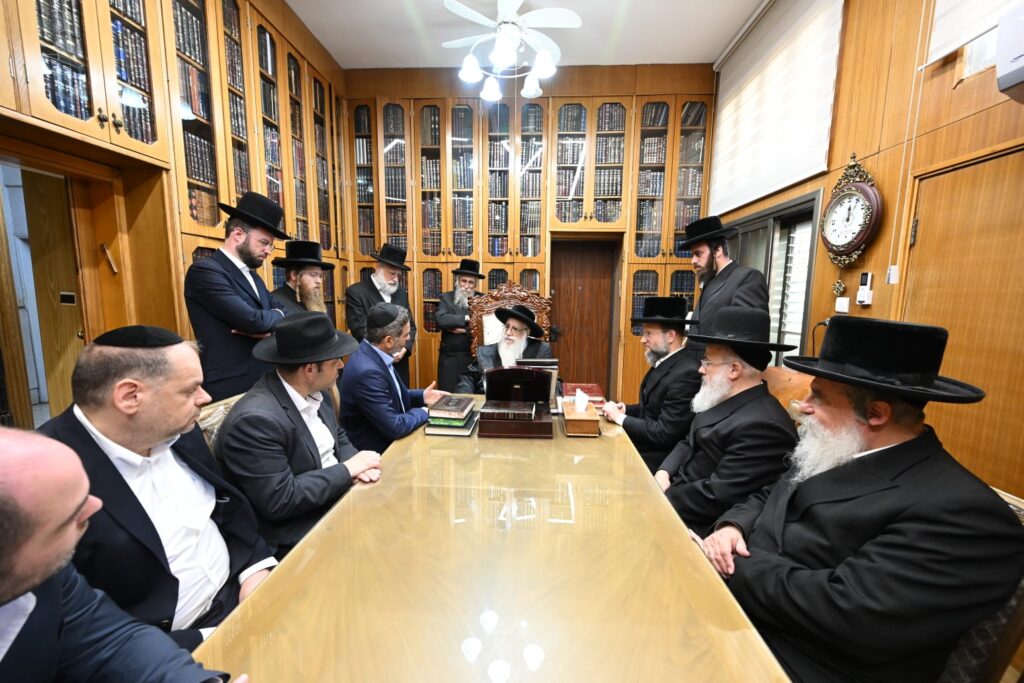 כ"ק מרן האדמו"ר מצאנז שליט"א למנכ"ל מאוחדת: "חזקו ואמצו בשליחות החשובה שהנכם פועלים במאוחדת במתן שירותי בריאות לציבור"