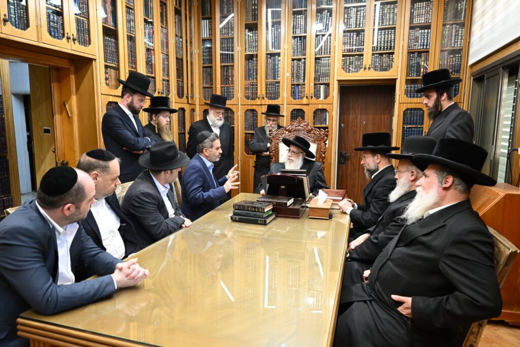 כ"ק מרן האדמו"ר מצאנז שליט"א למנכ"ל מאוחדת: "חזקו ואמצו בשליחות החשובה שהנכם פועלים במאוחדת במתן שירותי בריאות לציבור"