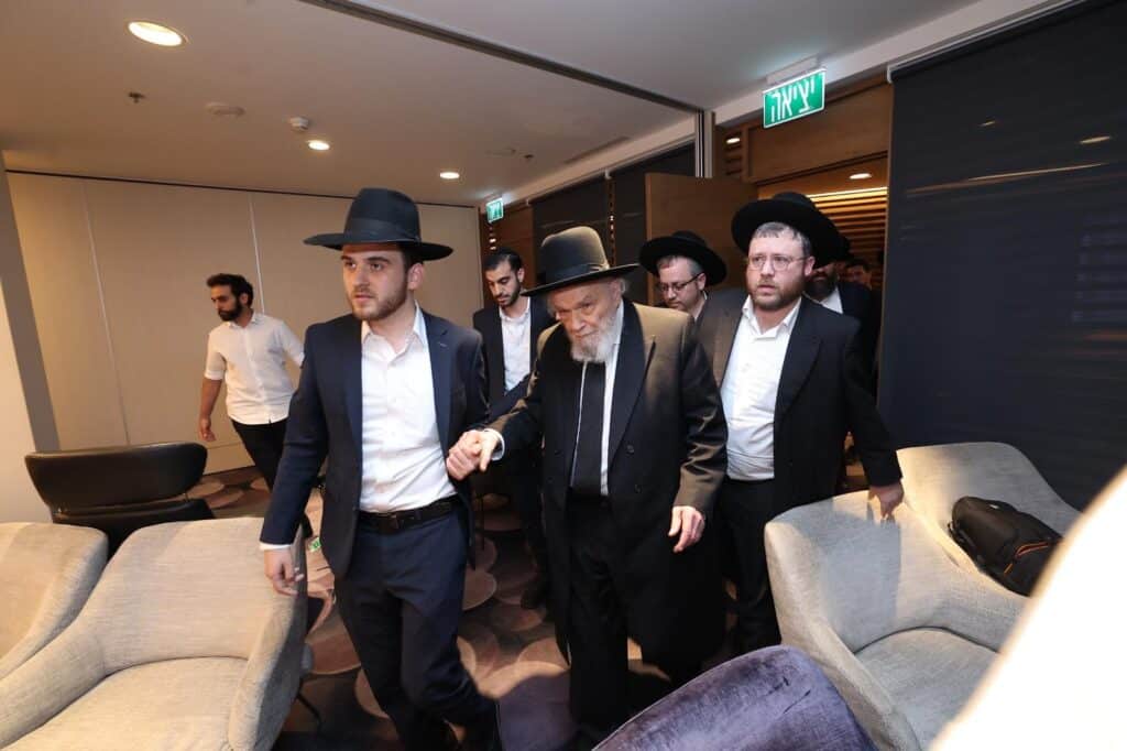 עשרות ראשי הישיבות קיבלו את פני מרן ראש הישיבה