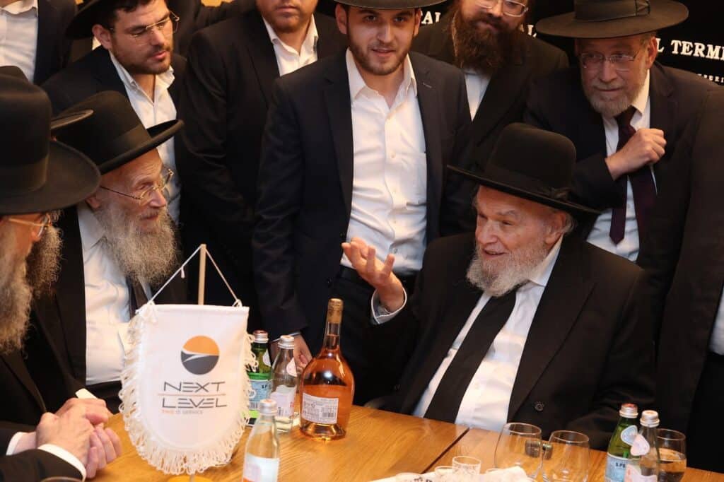 עשרות ראשי הישיבות קיבלו את פני מרן ראש הישיבה