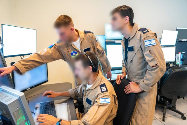 טכנאים בחיל האוויר העבירו לאיראן מידע על מטוסי קרב