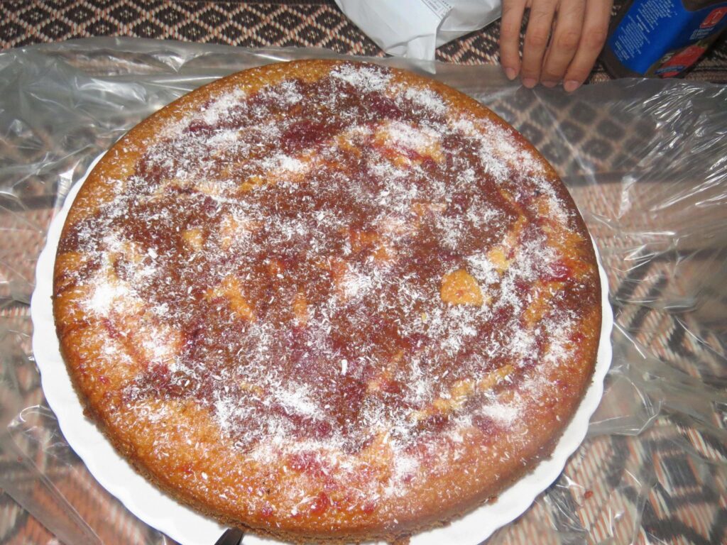 בשר ירקות ועוגה לקינוח: כך חמאס נהנה במנהרות