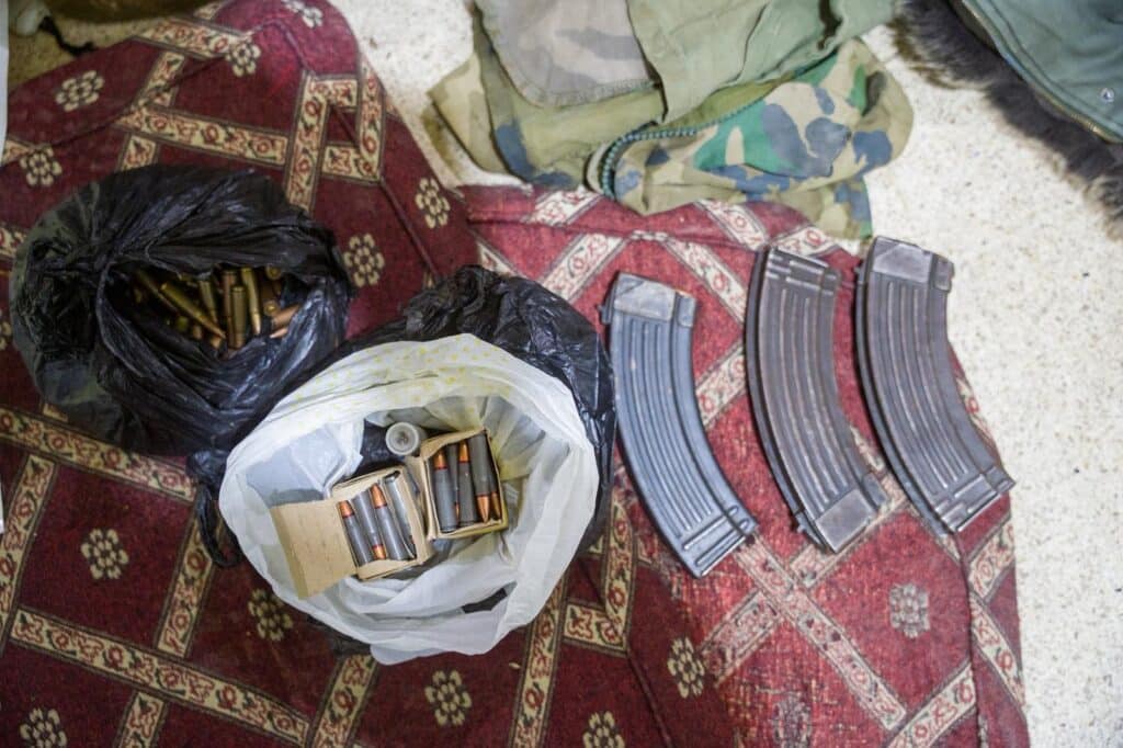 כוחות צה"ל עצרו סוחרי אמל"ח בדרום סוריה כוחות צה"ל עצרו סוחרי אמל"ח בדרום סוריה