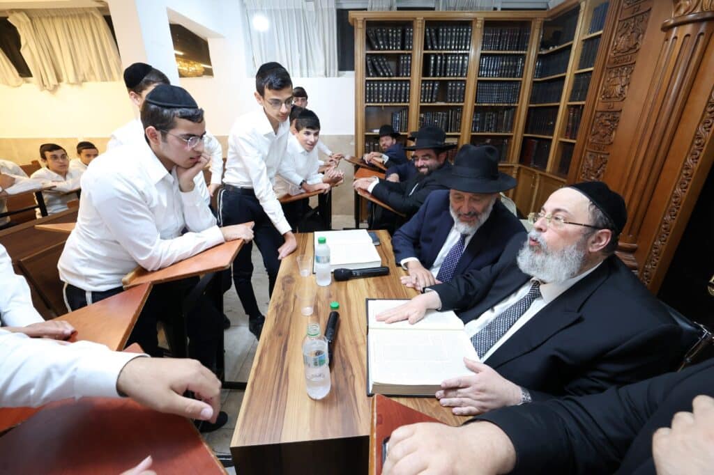 יו"ר ש"ס התפלפל בלימוד עם השפיצים הספרדים