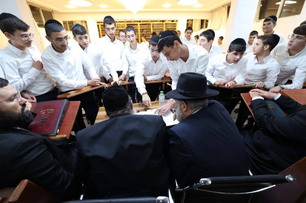 יו"ר ש"ס התפלפל בלימוד עם השפיצים הספרדים