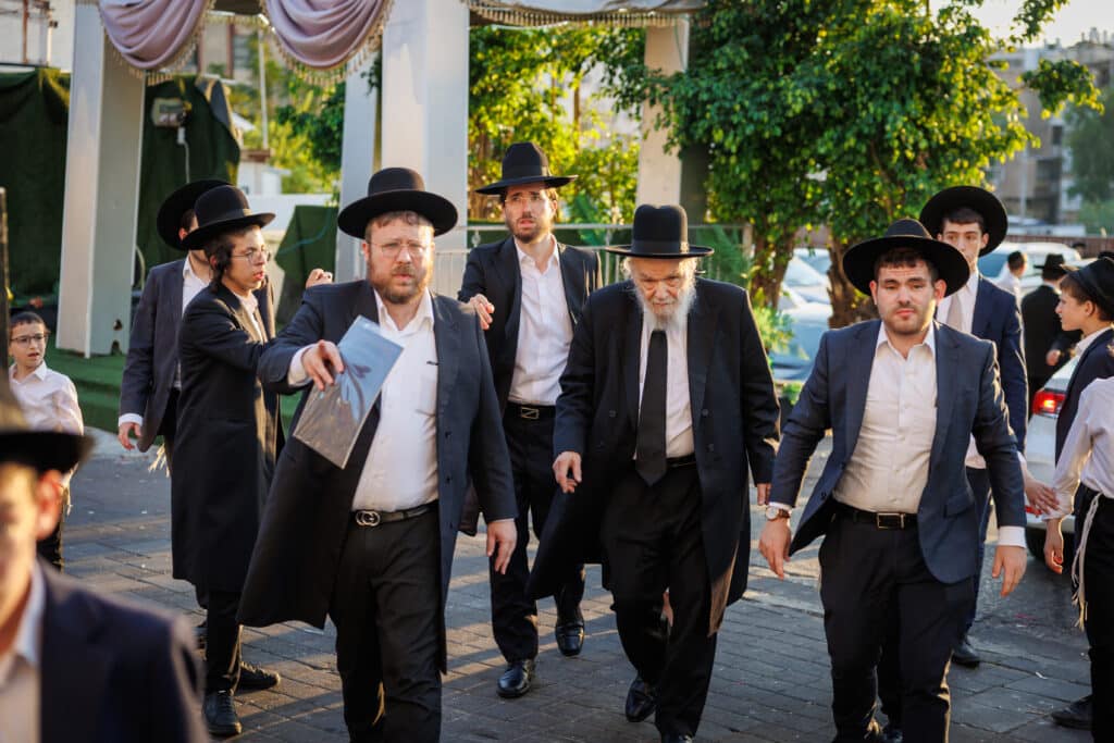 שמחת דגל התורה: נישואי נינו הראשון של מרן הגר״ד לנדו