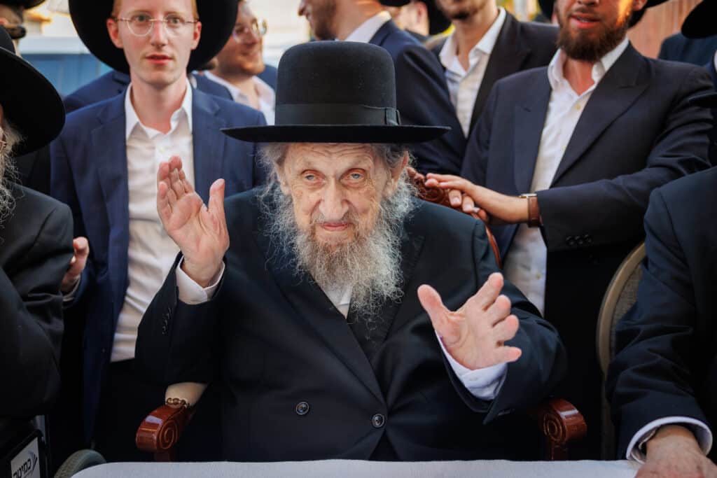 שמחת דגל התורה: נישואי נינו הראשון של מרן הגר״ד לנדו