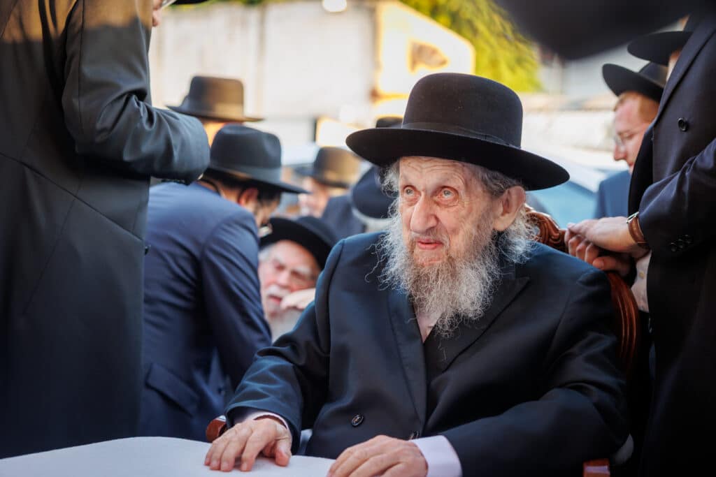 שמחת דגל התורה: נישואי נינו הראשון של מרן הגר״ד לנדו