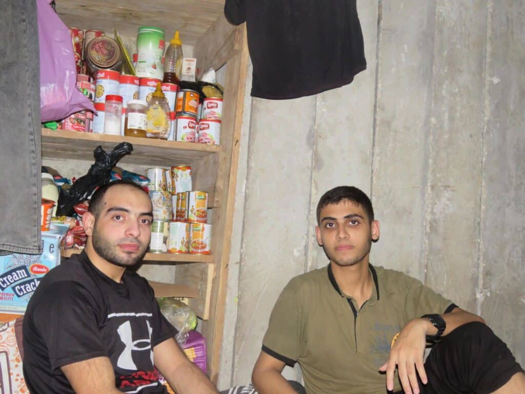 בשר ירקות ועוגה לקינוח: כך חמאס נהנה במנהרות